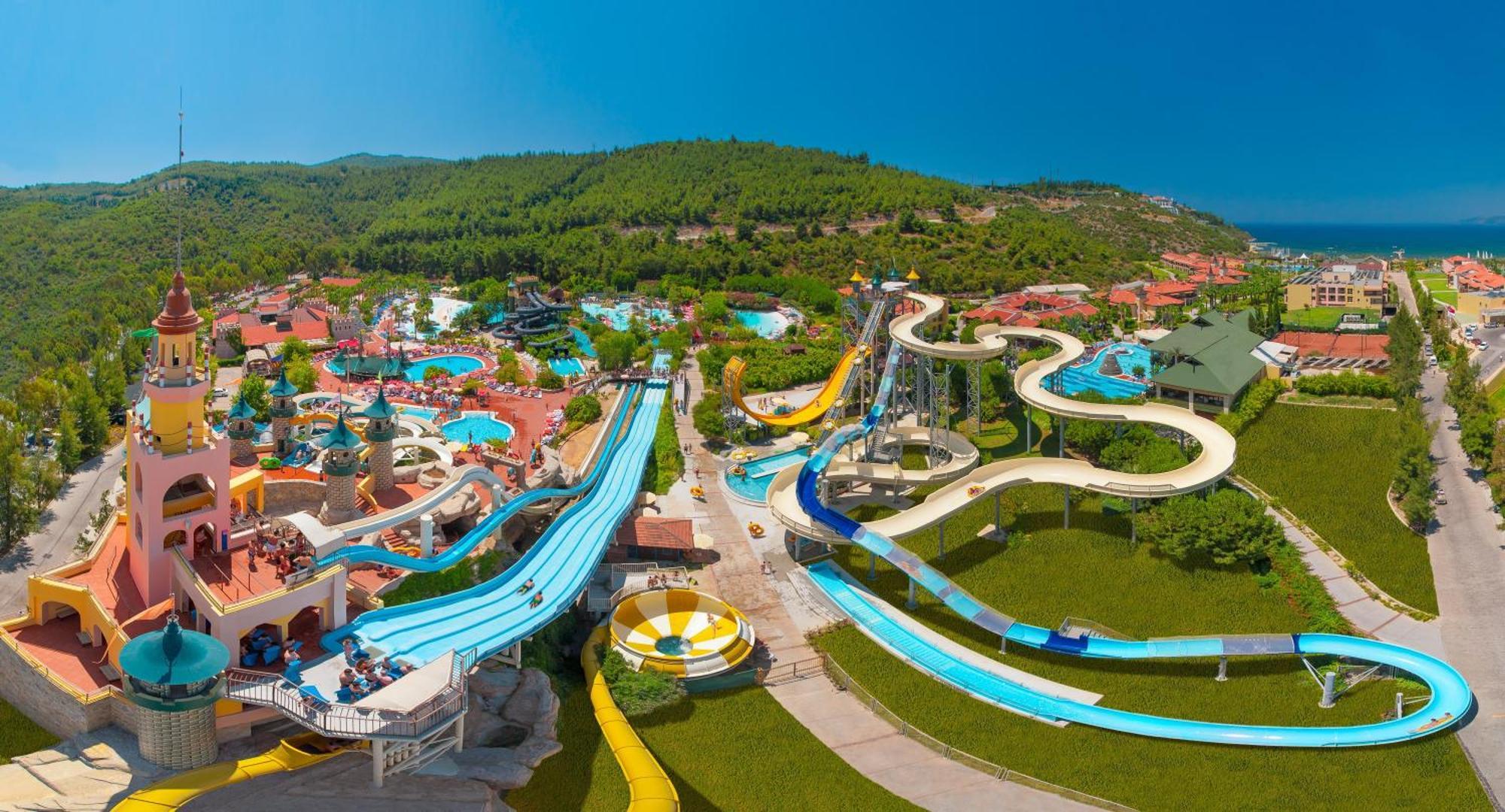 Aqua Fantasy Aquapark Hotel & Spa 쿠사다시 외부 사진