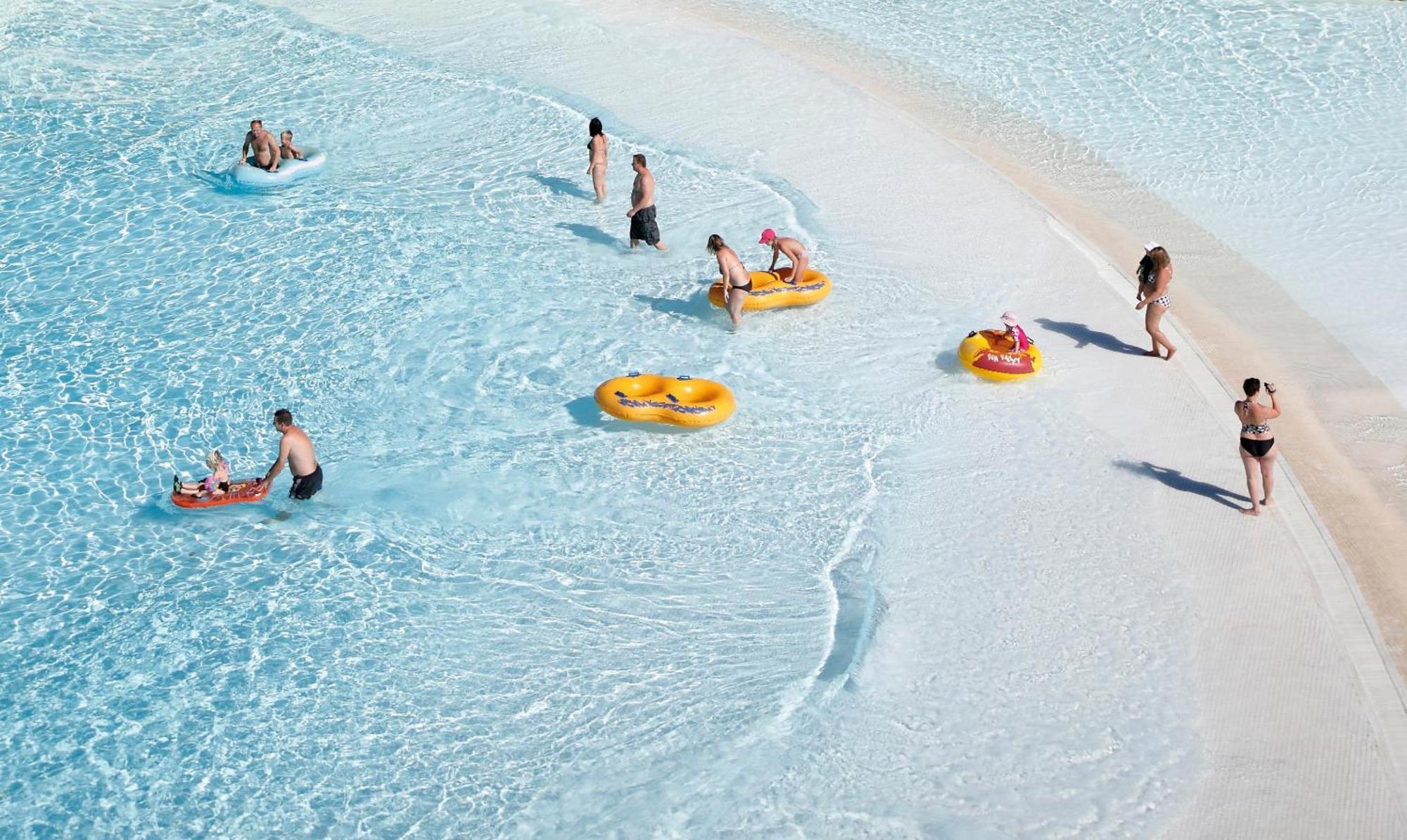 Aqua Fantasy Aquapark Hotel & Spa 쿠사다시 외부 사진