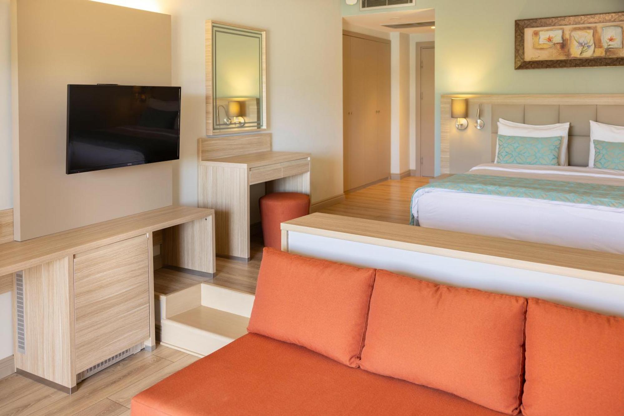 Aqua Fantasy Aquapark Hotel & Spa 쿠사다시 외부 사진