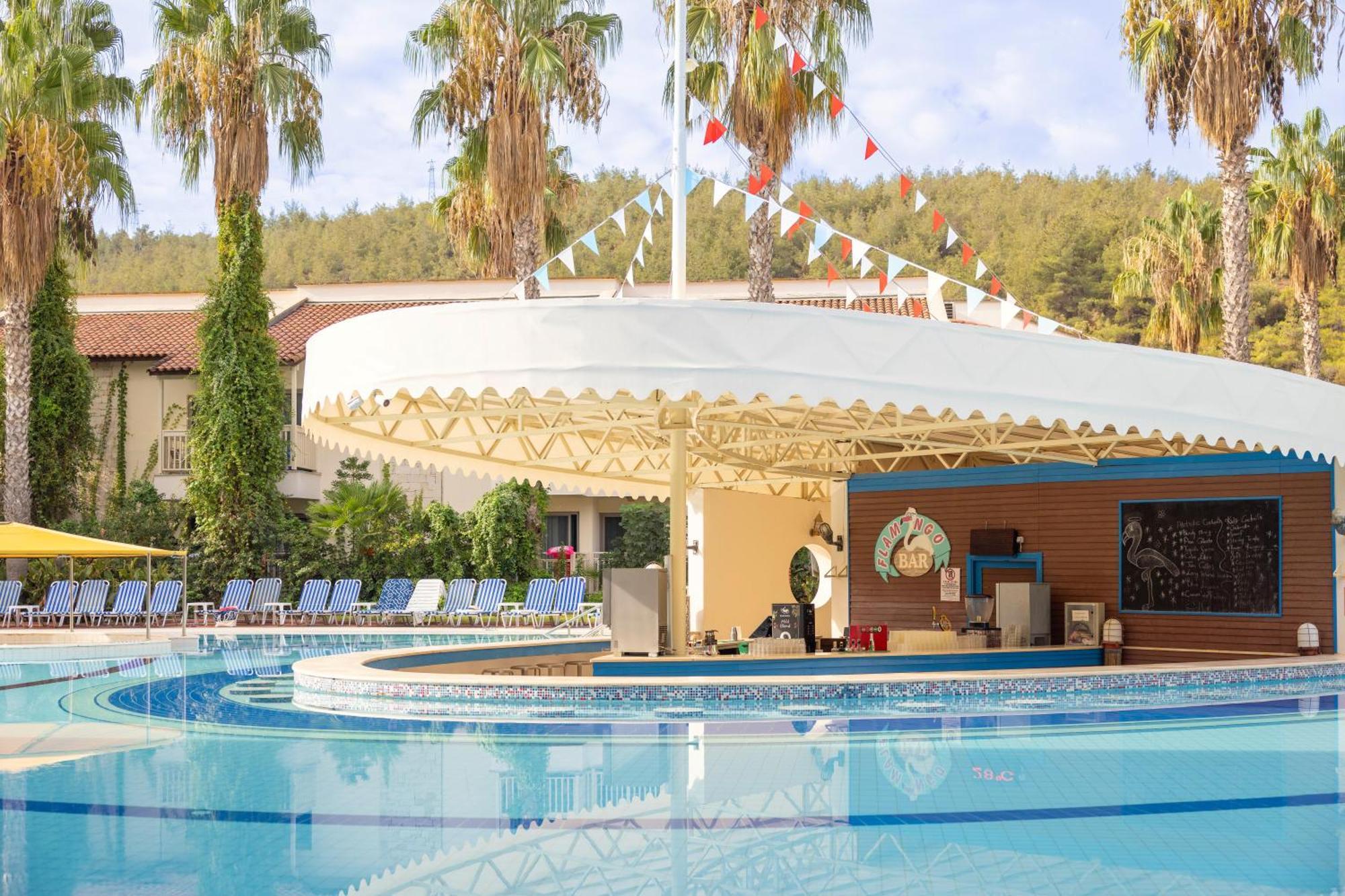 Aqua Fantasy Aquapark Hotel & Spa 쿠사다시 외부 사진